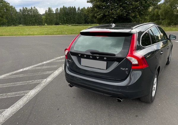 Volvo V60 cena 47900 przebieg: 140000, rok produkcji 2013 z Nidzica małe 497